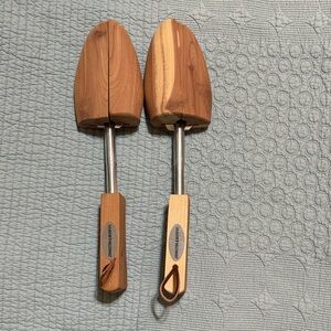Johnston & Murphy Cedar Shoe Trees